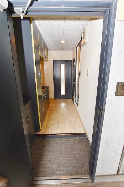 第９エルザビル 玄関