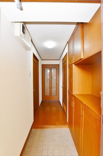 第１０岡部ビル 玄関