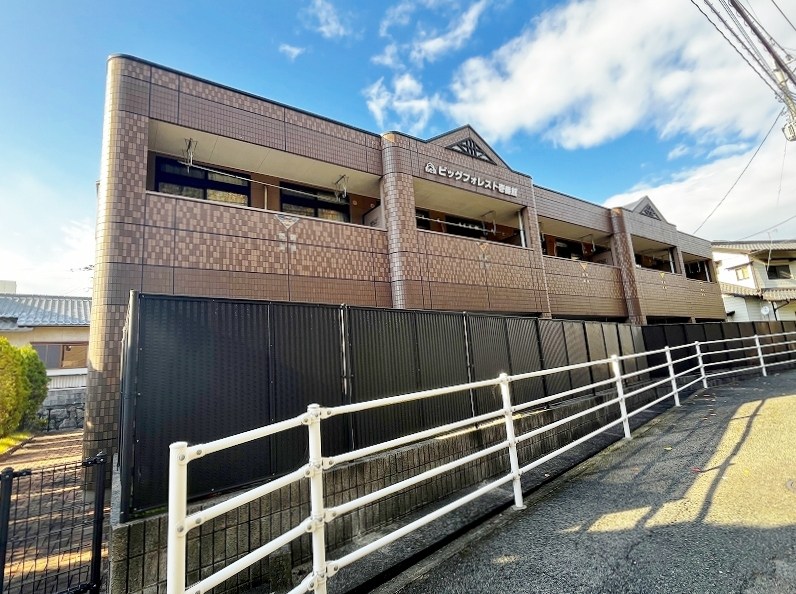 ビッグフォレスト壱番館 201号室 外観