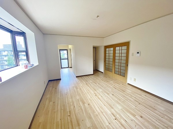 プレジデントタカヤ３ リビング