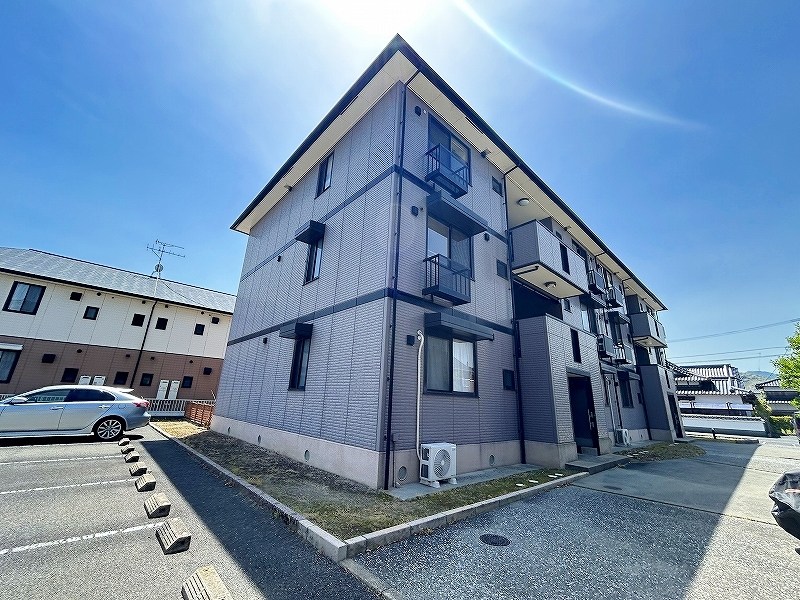 リバーフィールドⅡ  201号室 外観