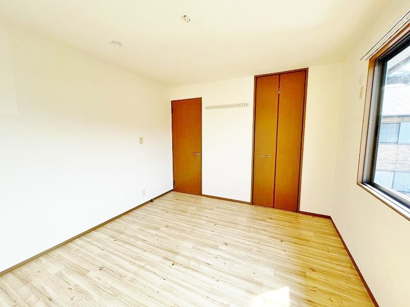 リビングタウン南方　B棟 ベッドルーム