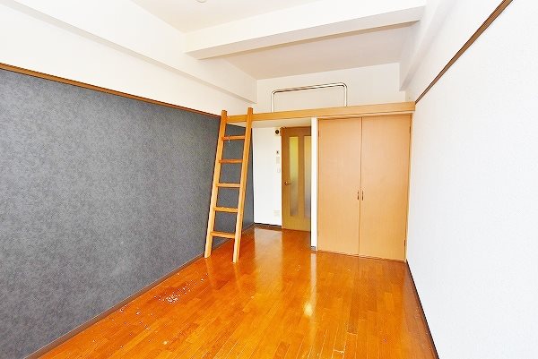 ヤンググレイス若園 リビング