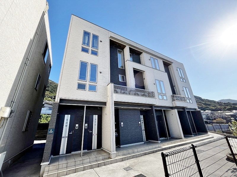 アンブラッセⅡ 302号室 外観