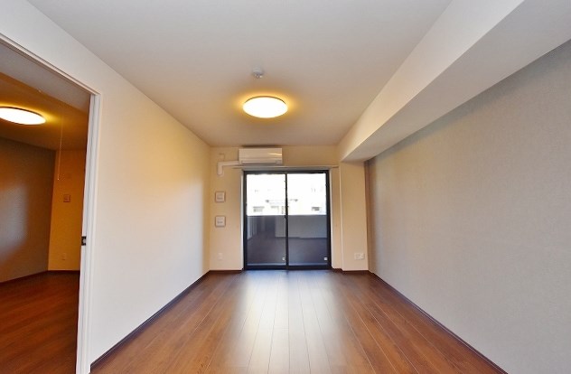 ニシコービルディング門司 リビング