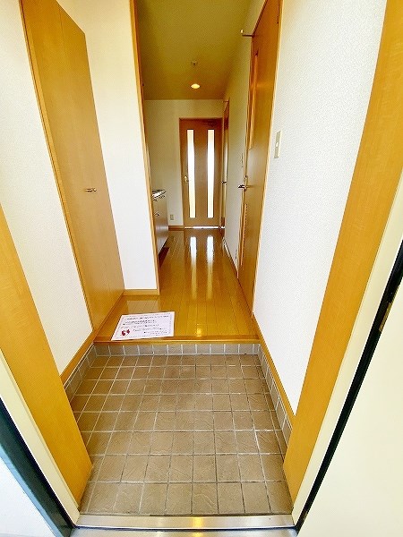 ニューシティアパートメンツ南小倉Ⅰ 玄関