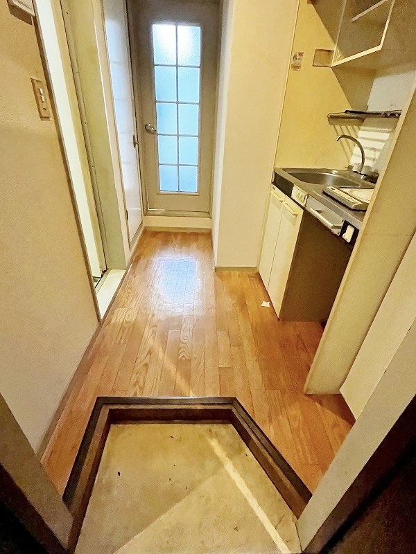 オアシス清水 玄関