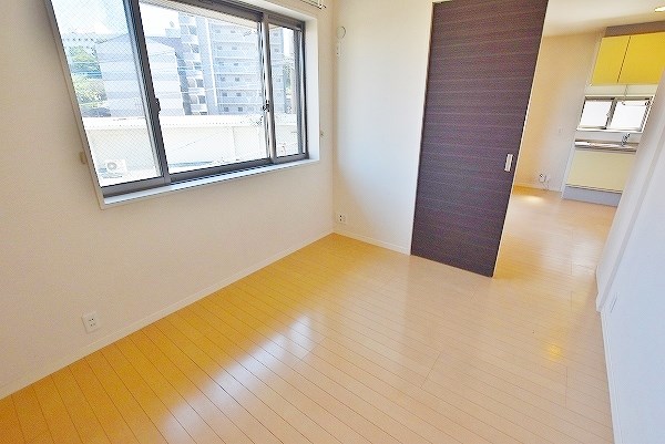 ロアーブル五番館 ベッドルーム