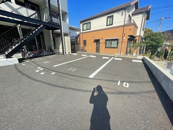 ＰＲＥＭＩＡＧＥ緑ヶ丘Ⅰ(プレミアージュ緑ヶ丘Ⅰ) 駐車場
