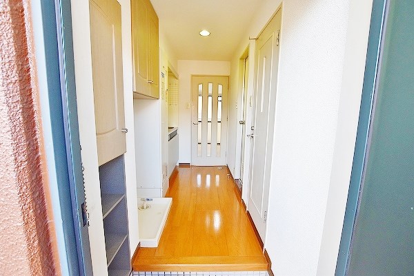 エンジョイスペースオカダ 玄関