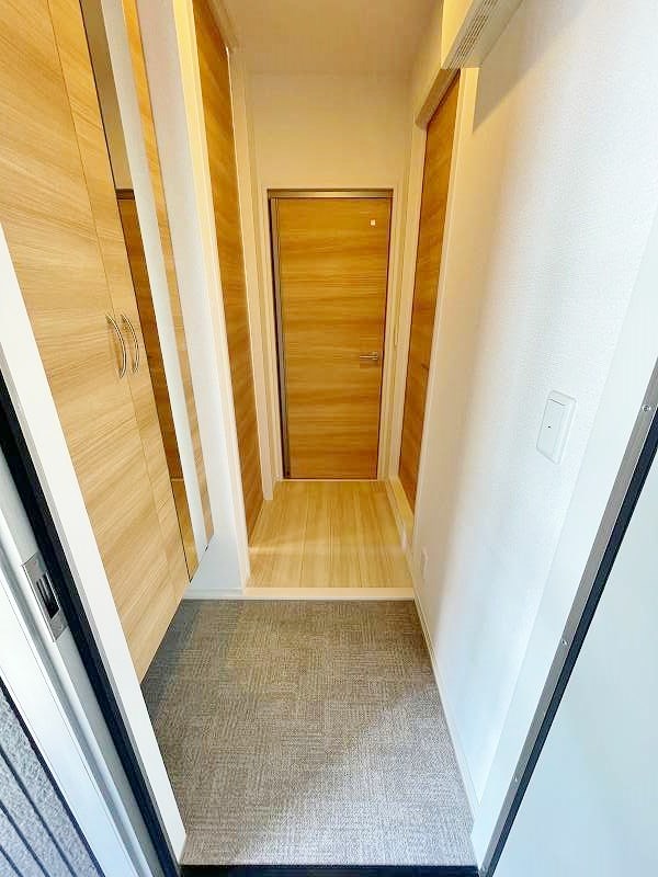 トレス若園館 玄関