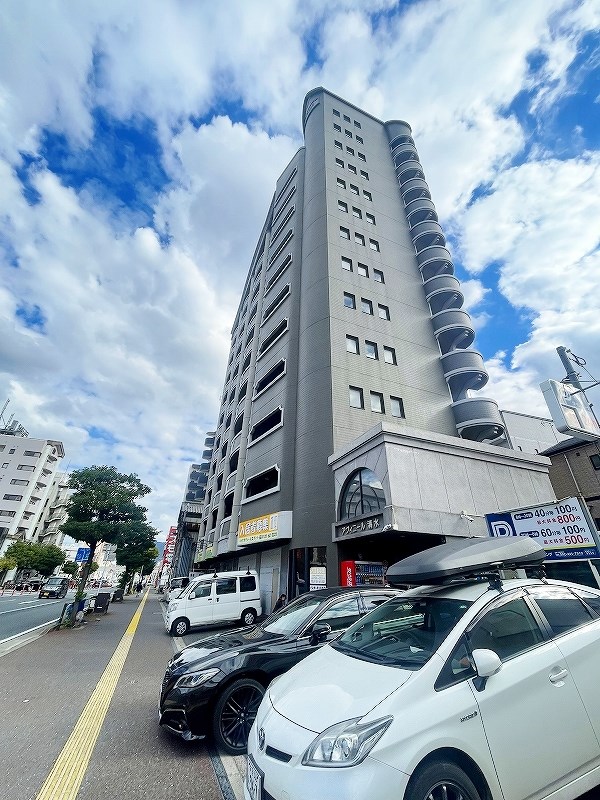 アヴィニール清水 608号室 外観