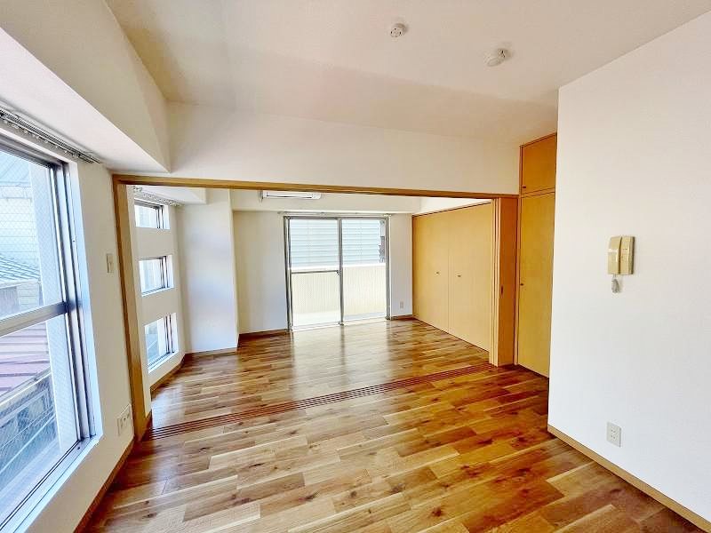 アヴィニール吉野 リビング