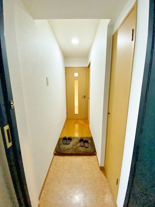 アヴィニール吉野  玄関