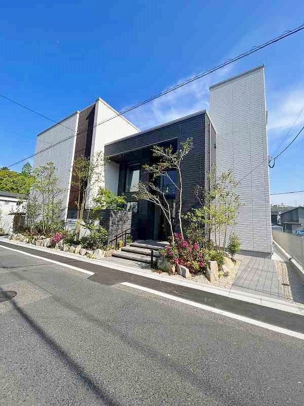 シャーメゾンステージ泉台 102号室 外観