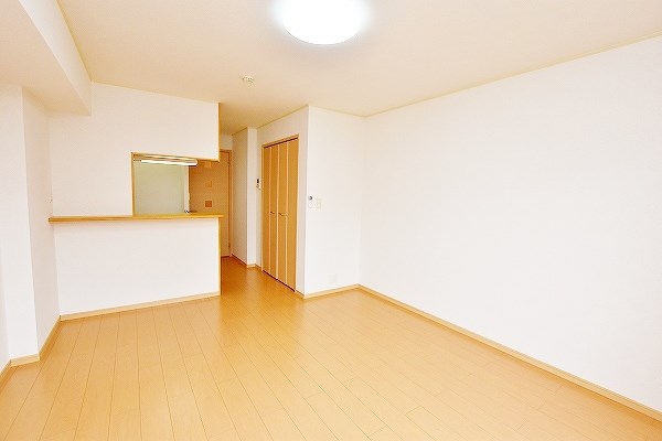 グラントリノ小倉Ⅱ リビング