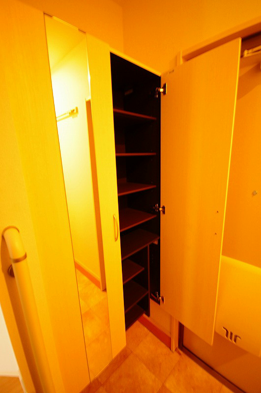 グランツ葛原 玄関