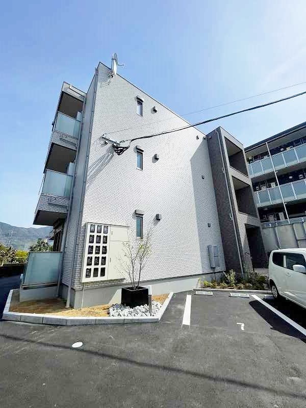 YOURMAISON萩崎町（ユアメゾン萩崎町）  303号室 外観