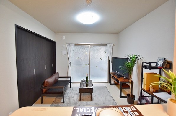 サンシャインタワー三萩野 リビング