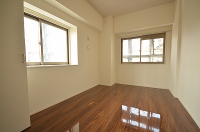 アクシオ足立 ベッドルーム