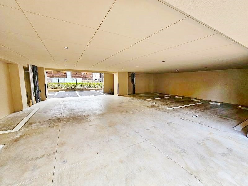 REGARIA MIHAGINO CENTER MARKS（レガリア三萩野センターマークス） その他外観2