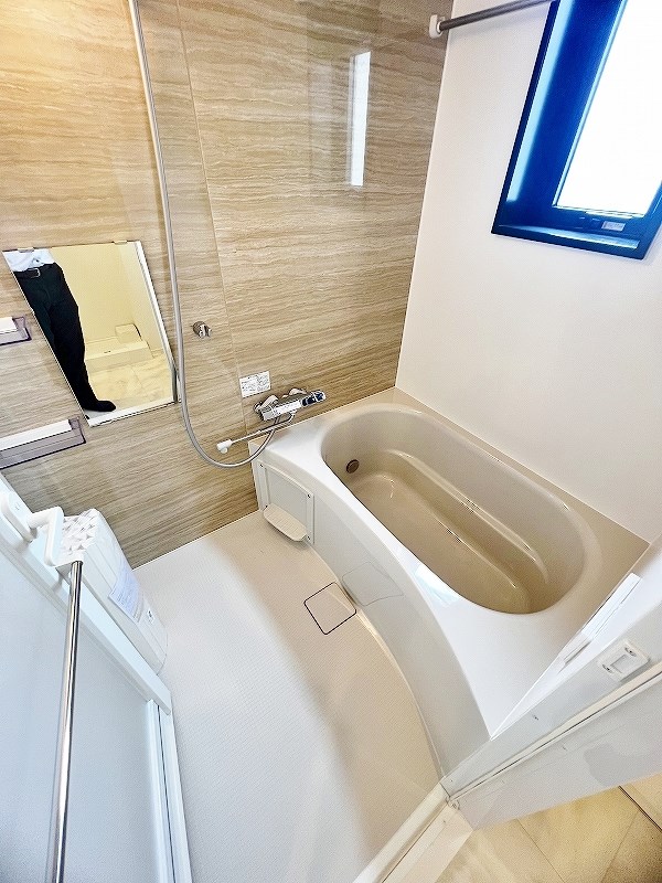 REGARIA MIHAGINO CENTER MARKS（レガリア三萩野センターマークス） 風呂画像