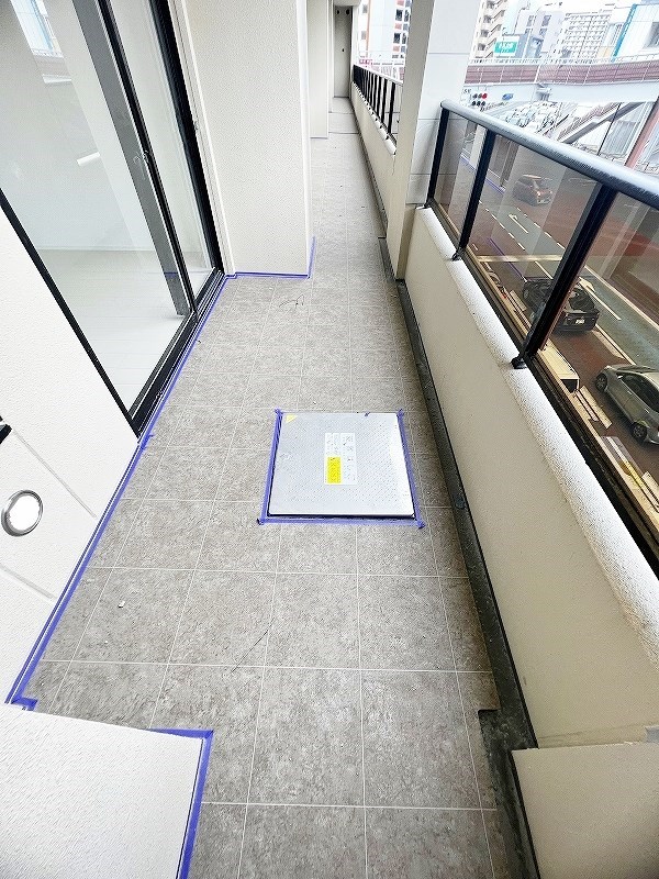 REGARIA MIHAGINO CENTER MARKS（レガリア三萩野センターマークス） ベランダ