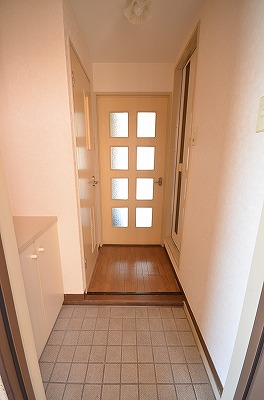 オリエンタル朝日ヶ丘 玄関