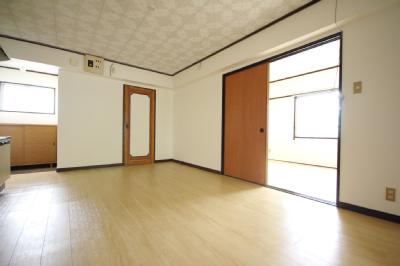 ディアライフ赤坂 リビング