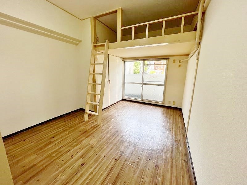 プレアール片野Ⅱ リビング