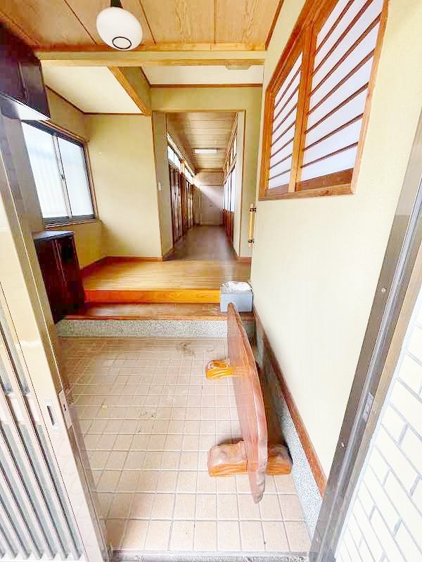 山手二丁目戸建 玄関