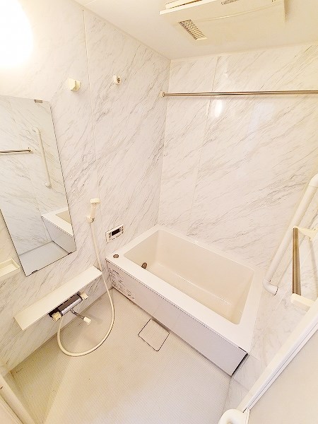 グランヒルズ三萩野 風呂画像