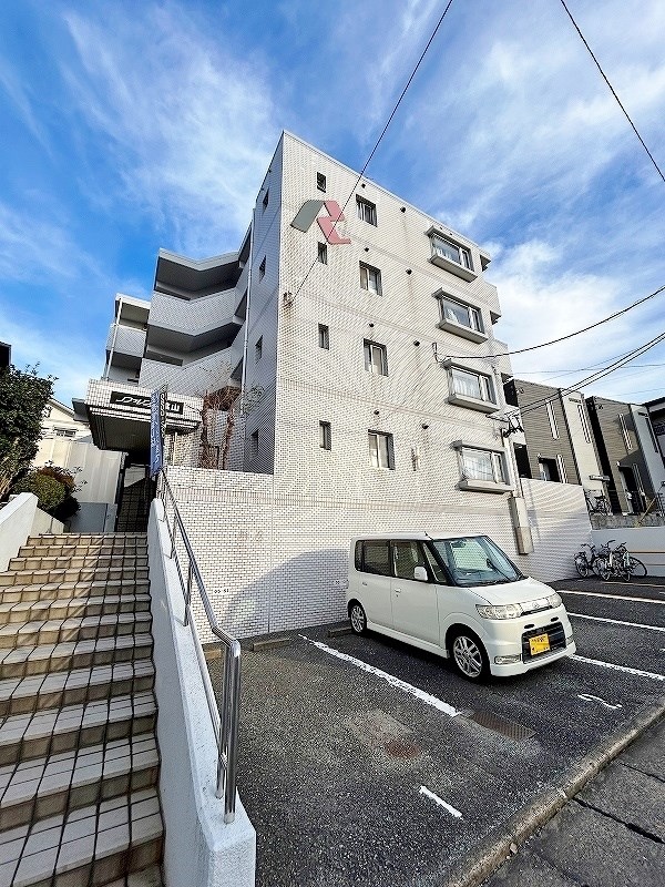 リファレンス葉山 202号室 外観