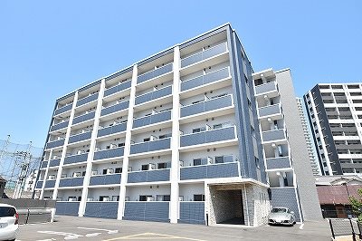 グランドアイ香春口 402号室 外観