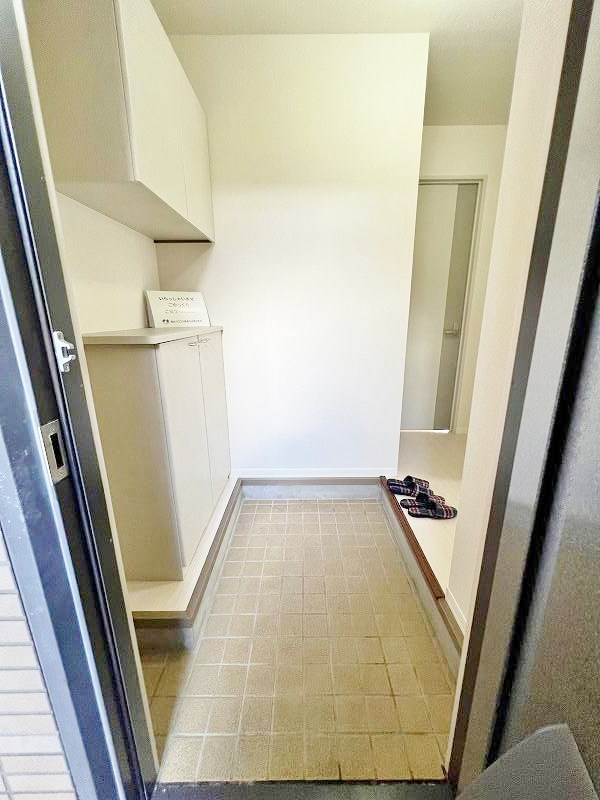 オーボアパティールＣ 玄関