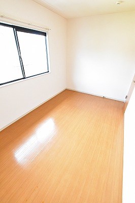 コーポランド津田新町　Ｃ棟 ベッドルーム