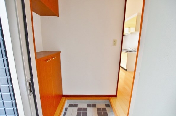 アヴニール緑ヶ丘 玄関