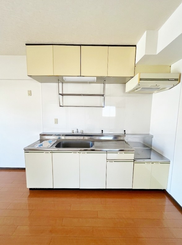 ラ・クーレⅢ キッチン