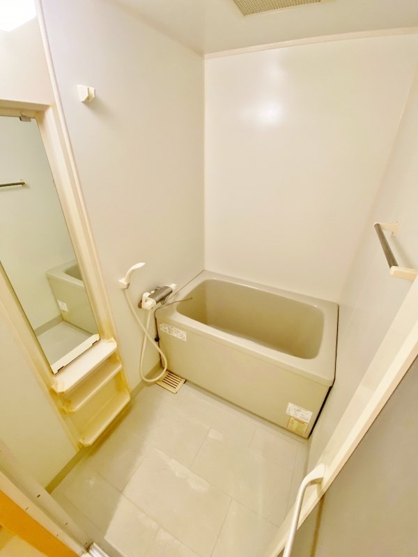 ベーシックビル 風呂画像