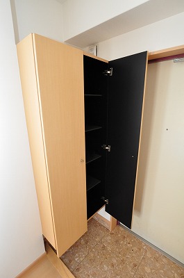 メゾンドソレイユ 玄関