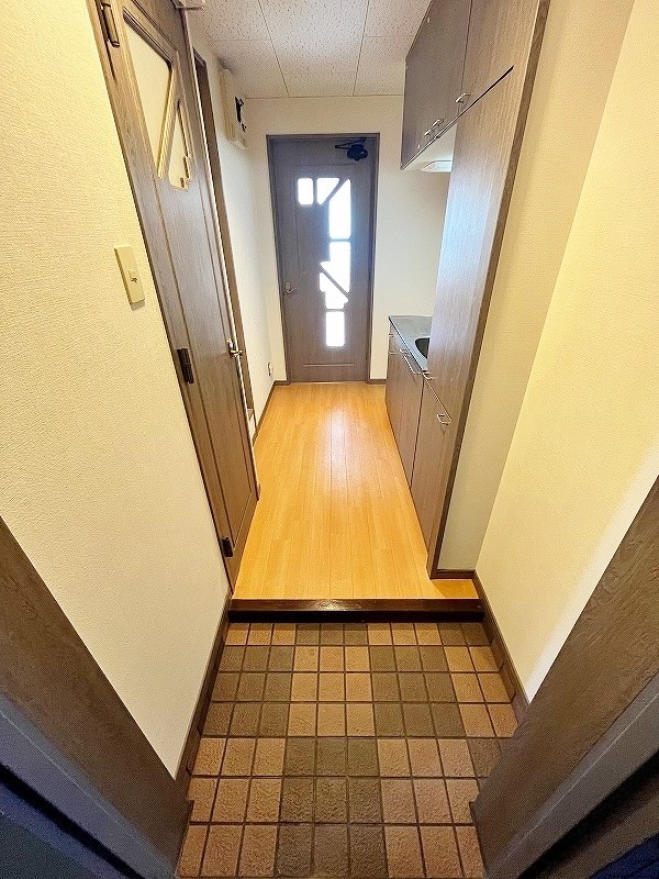 ニューサンリバー７番館 玄関