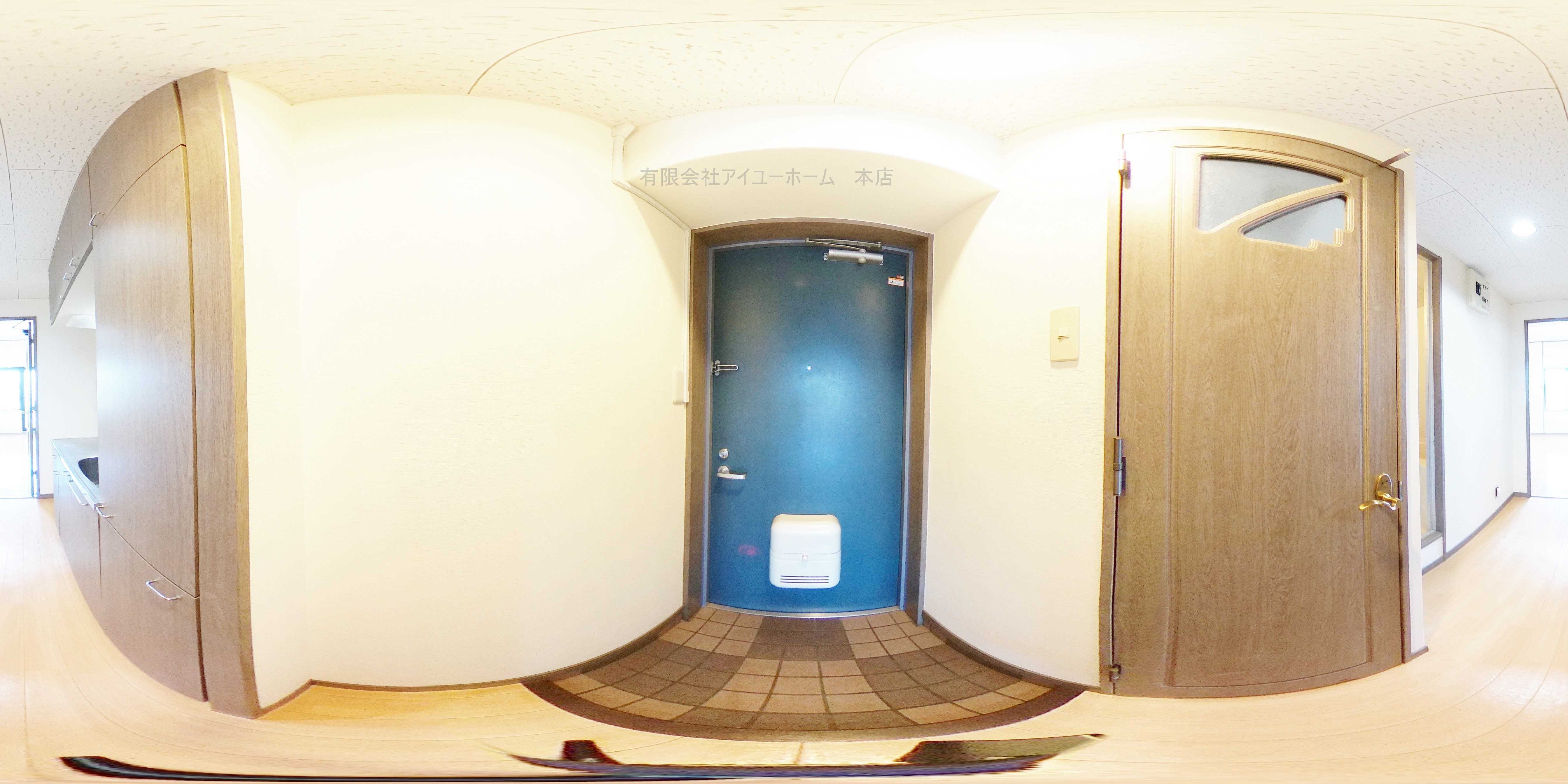 ニューサンリバー７番館 玄関