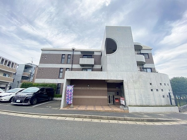 アーベントスクエア 302号室 外観