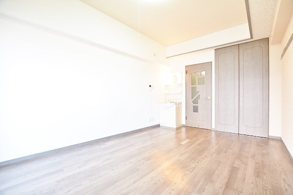 ニューサンリバー６番館 リビング