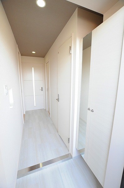 アクシオ足立 玄関