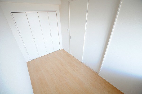 アクシオ足立 ベッドルーム