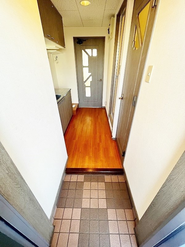 ニューサンリバー７番館 玄関