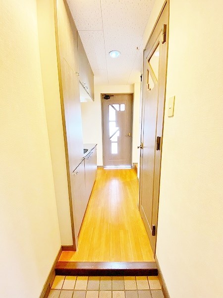 ニューサンリバー７番館 玄関