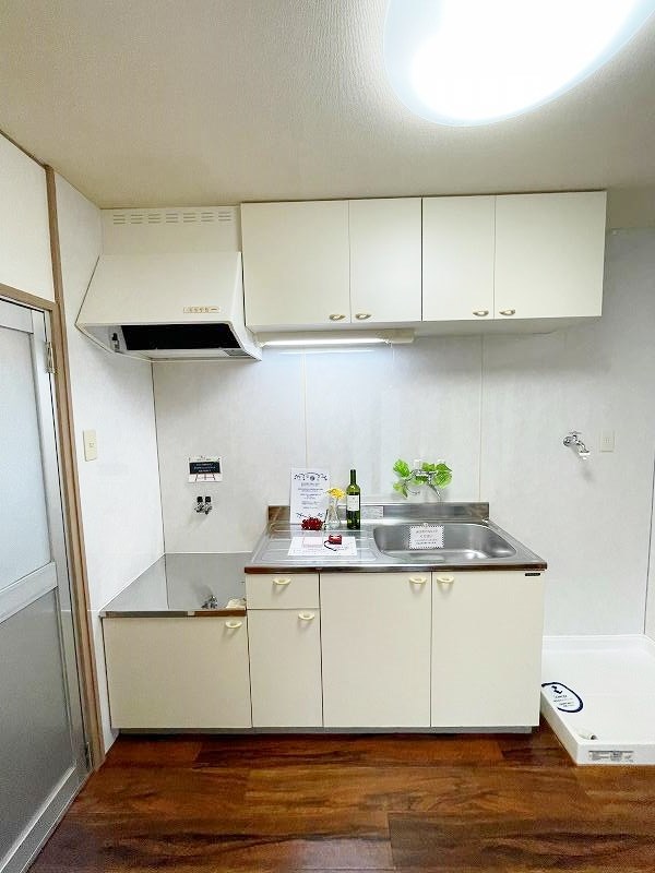 ニューコメタニビル キッチン