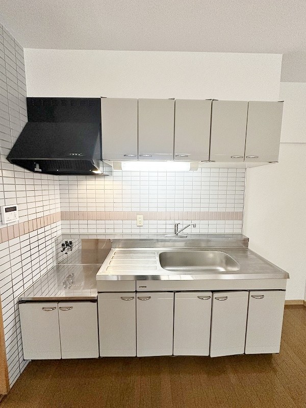 デニエ守恒 キッチン